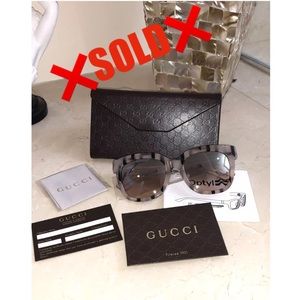 ❌SOLD❌ Gucci square 53 mm pink & black stripes